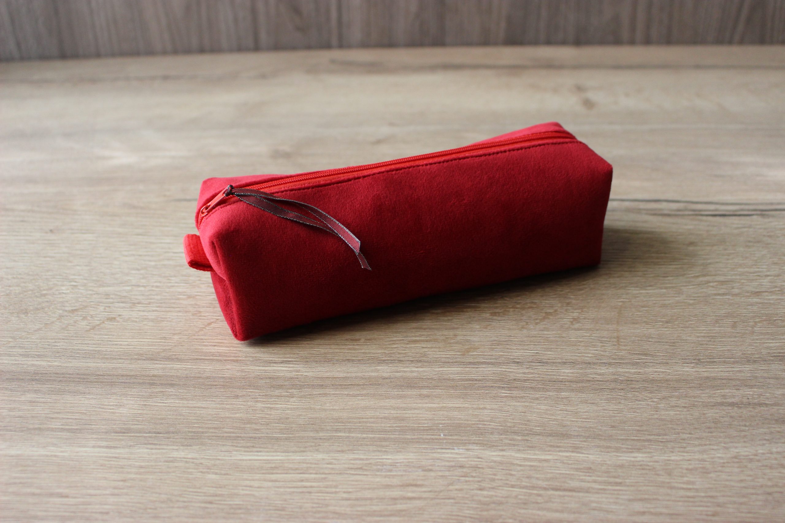 Trousse à crayons rouge