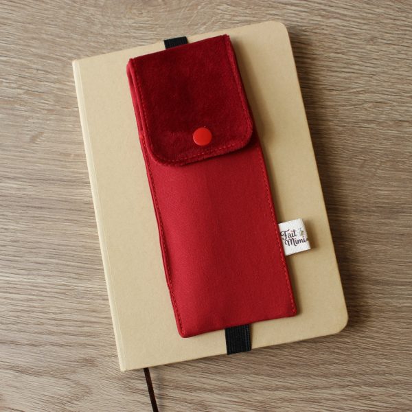 Étui à stylos rouge